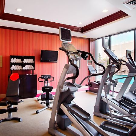 Holiday Inn Express Dallas Market Center By Ihg Екстер'єр фото