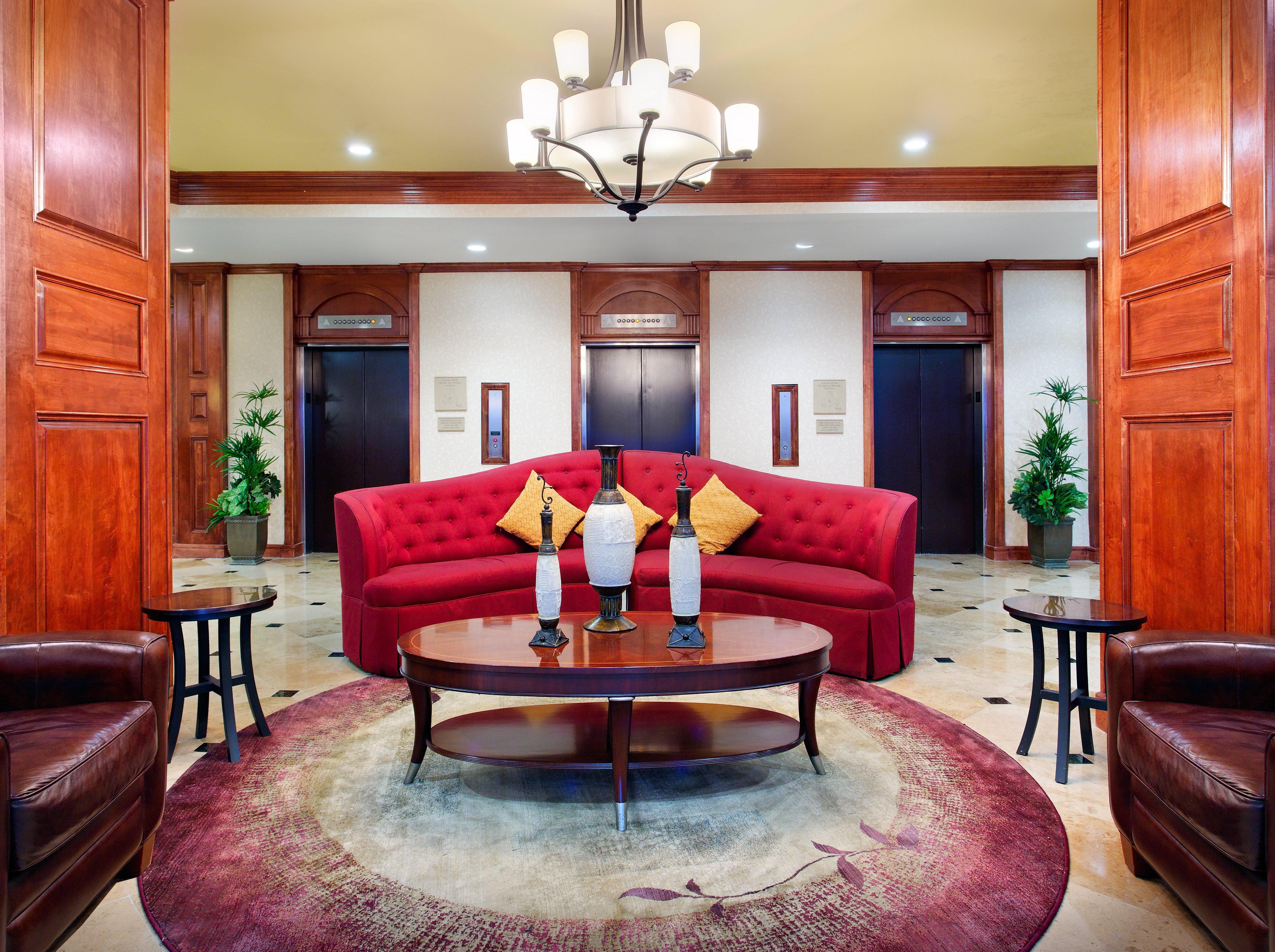Holiday Inn Express Dallas Market Center By Ihg Екстер'єр фото