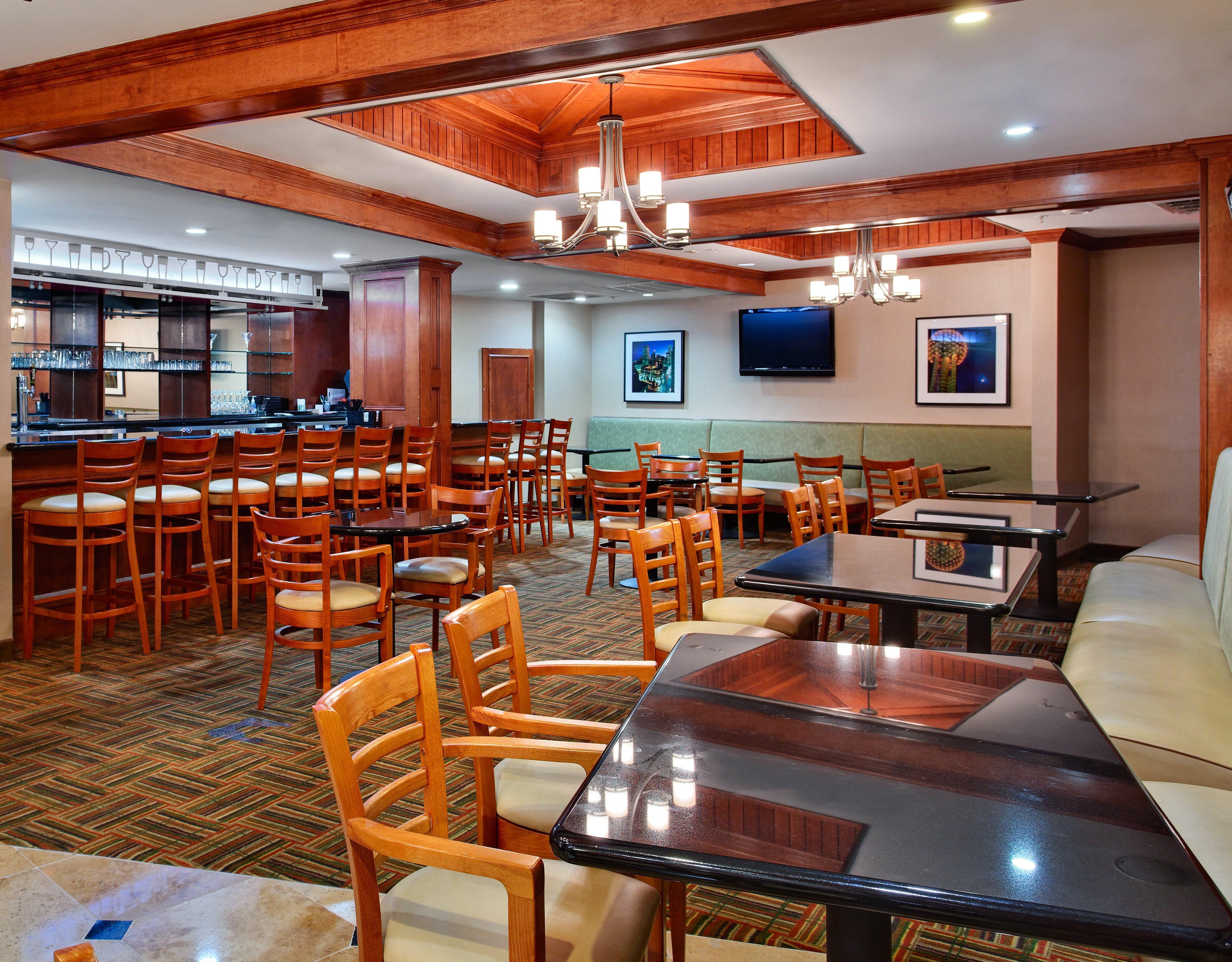 Holiday Inn Express Dallas Market Center By Ihg Екстер'єр фото