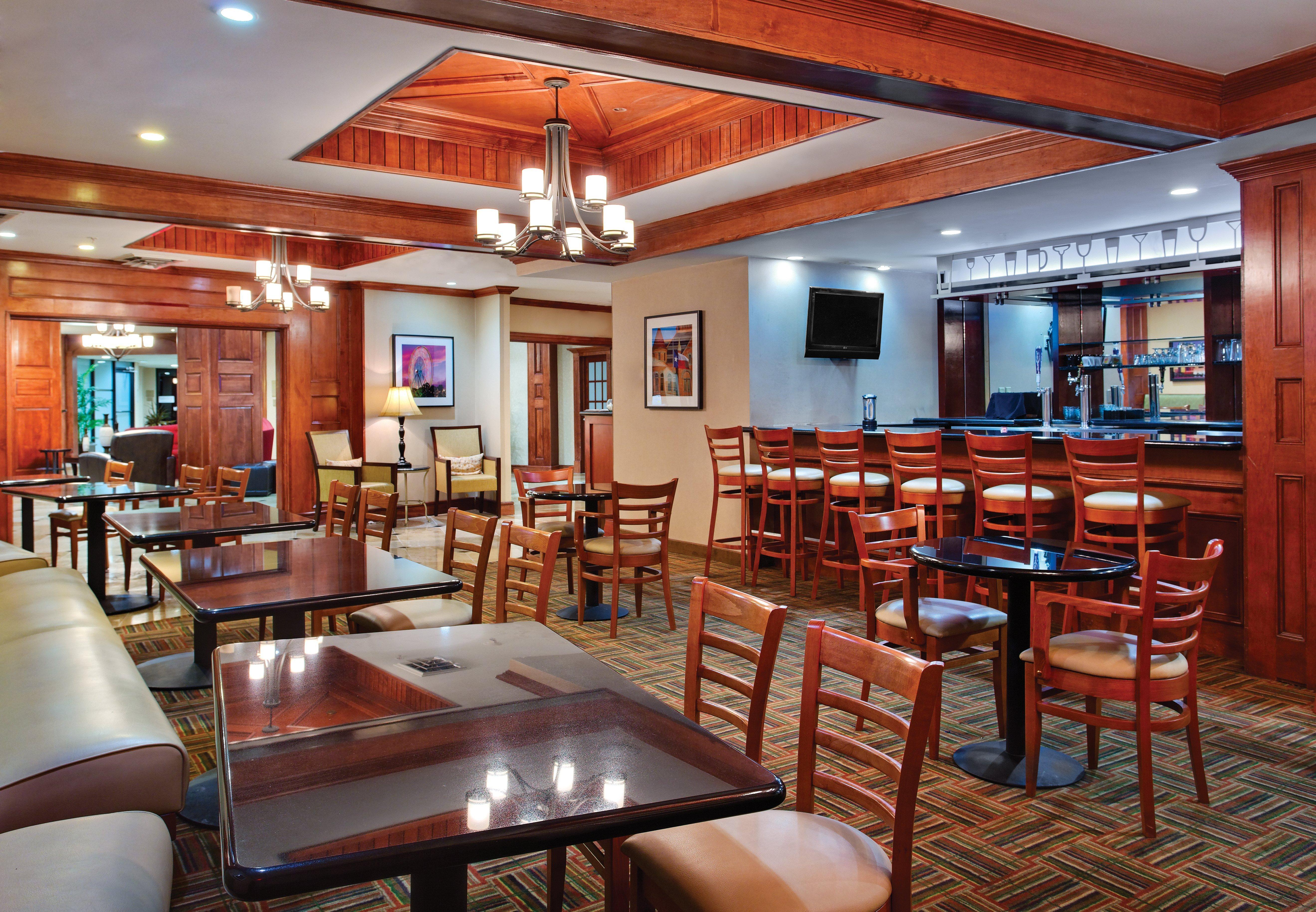 Holiday Inn Express Dallas Market Center By Ihg Екстер'єр фото