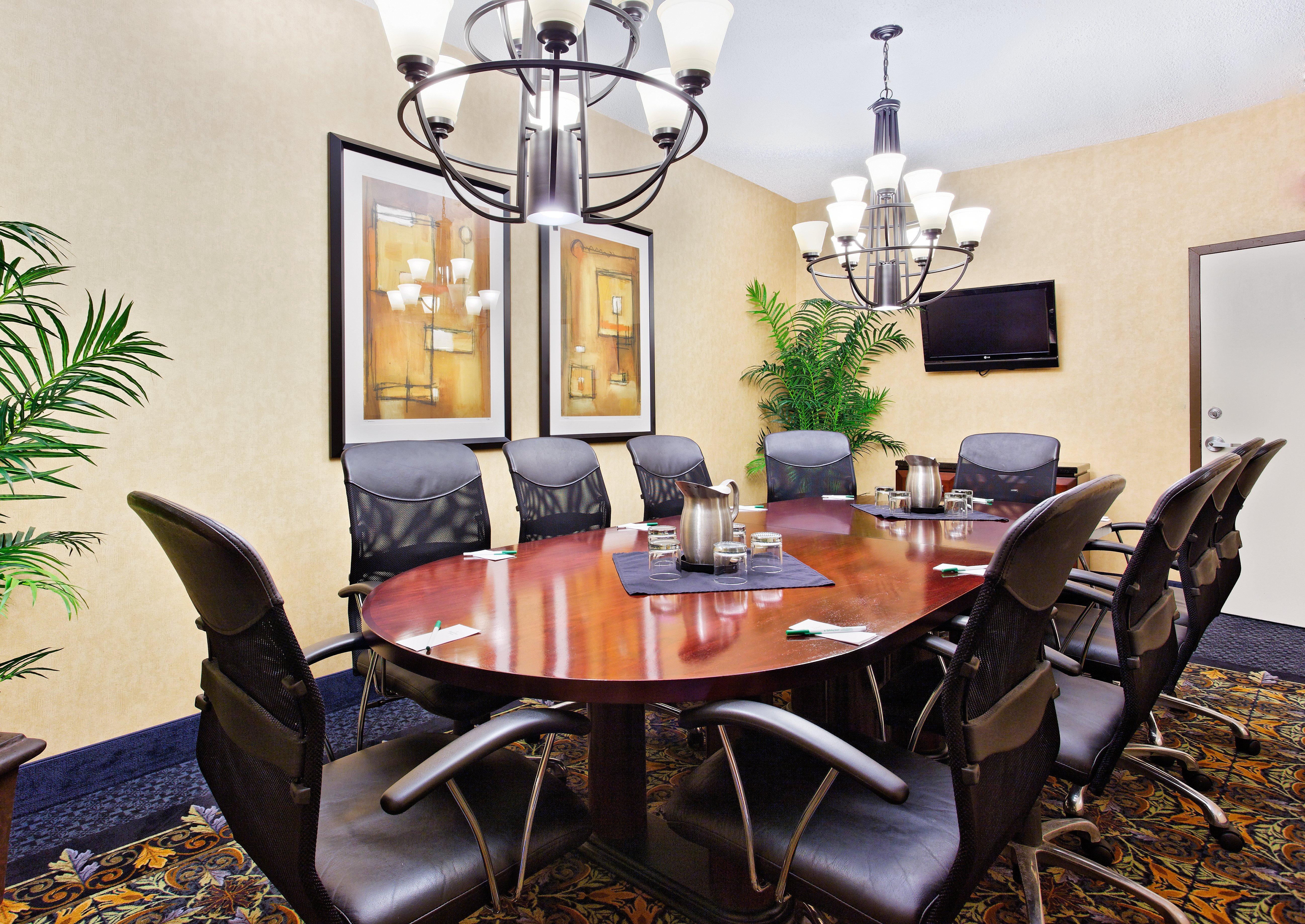 Holiday Inn Express Dallas Market Center By Ihg Екстер'єр фото